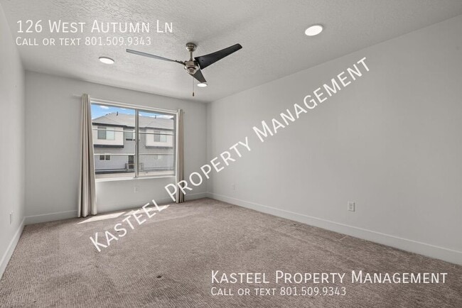 Building Photo - 126 W Autumn Ln