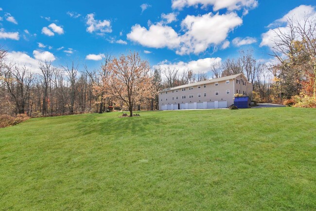 Building Photo - Andover, CT- One bedroom one bath apt in a...