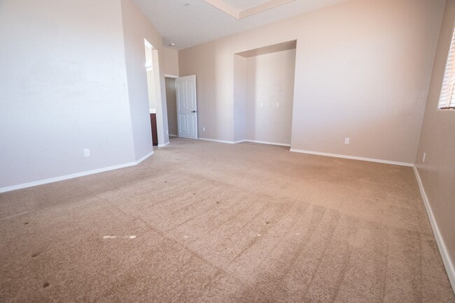 Building Photo - Beautiful Custom Home with 4 Bedrooms, 2 Bath, 3 Car Garage, Central A/C