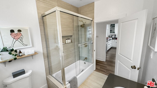 Building Photo - 3489 2nd Ave