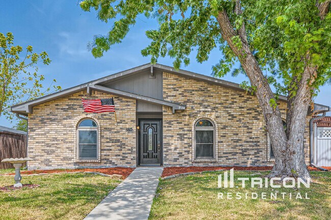 Building Photo - 8813 Willowbrook Dr