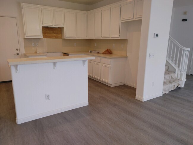 Kitchen - 17528 Yellowwood Way