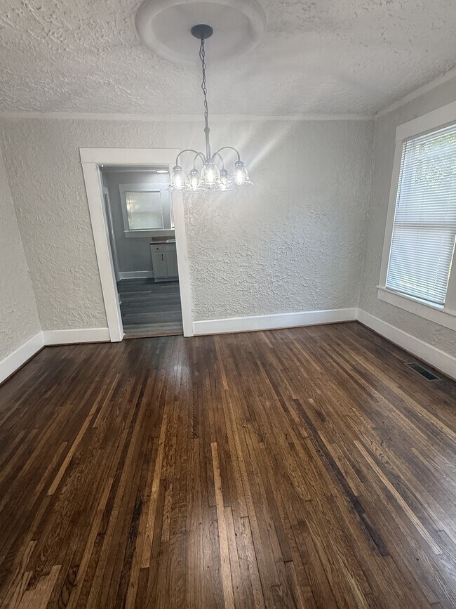 Building Photo - 729 80th Pl S