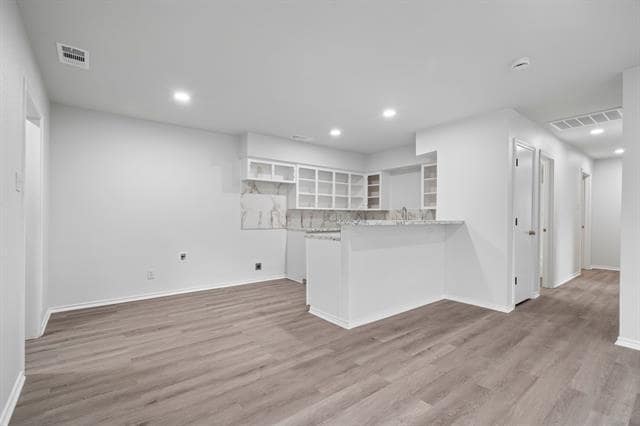 Building Photo - 718 Skyline Dr