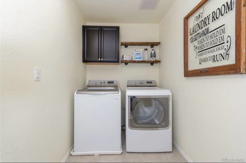 Building Photo - 10474 Evansville St