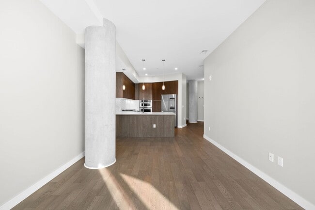 Building Photo - 6th Floor 1BD, 1.5BA Condo at the Lakehouse off Sloan's Lake