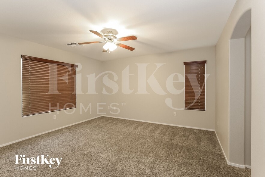 Building Photo - 1031 Dawn Valley Dr