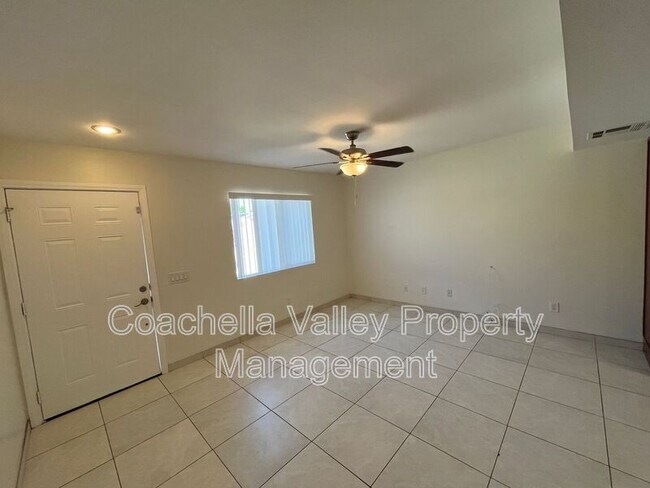 Building Photo - 422 Rosa Parks Rd