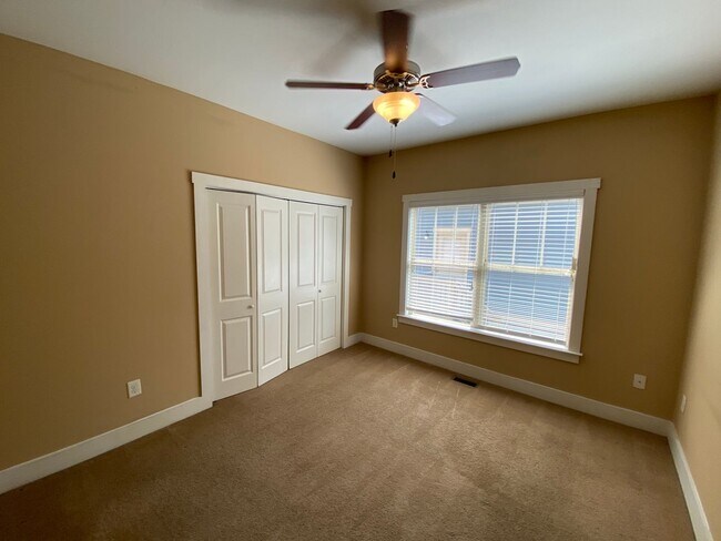 Building Photo - PRE-LEASING FOR AUGUST 2026!
