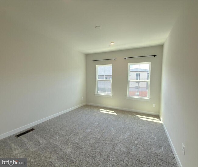 Building Photo - 14441 Albemarle Point Pl