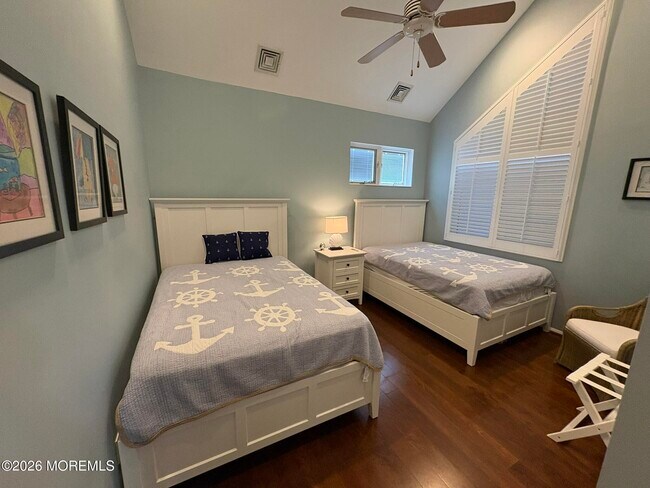 Building Photo - 3608 Ocean Terrace