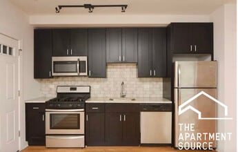 Building Photo - 2203 W Eastwood Ave