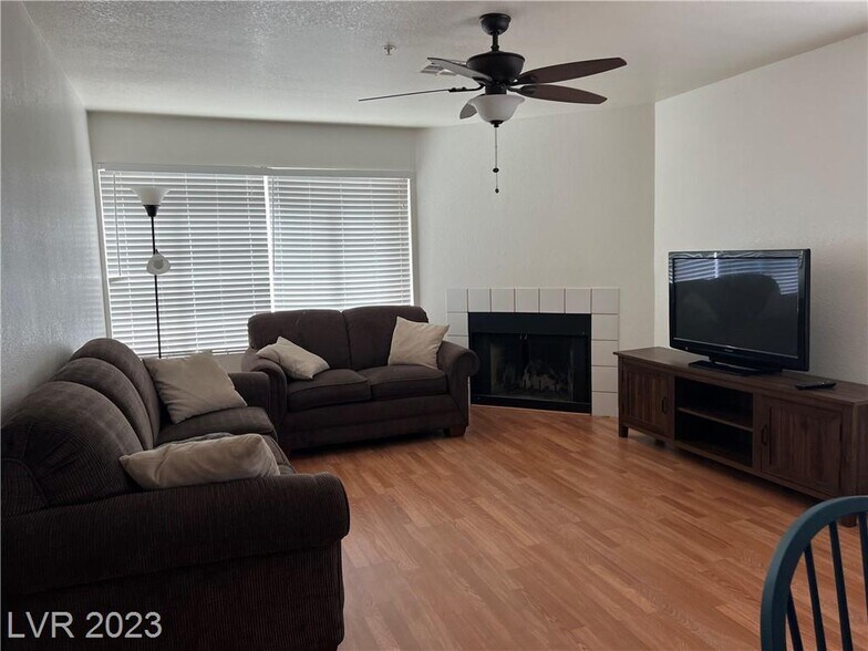 Building Photo - 2008 Mesquite Ln