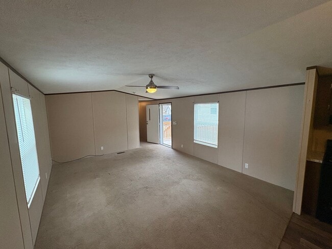 Building Photo - For Rent