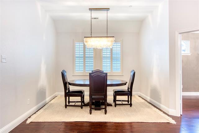 Building Photo - 8609 Dewland Dr