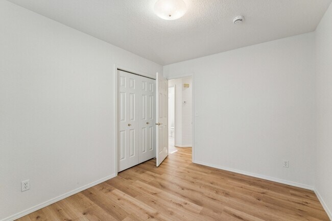 Building Photo - 5360 N Noble Fir Ave