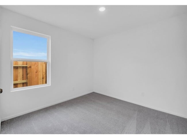 Building Photo - 26703 Willow Ln