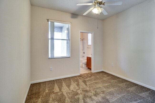 Building Photo - 2719 Portchester Ct