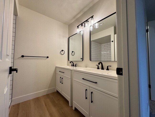 Building Photo - 5965 E Shields Ave