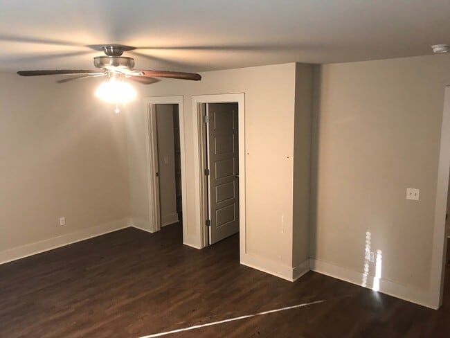 Building Photo - Stunning South Fayetteville Dwelling