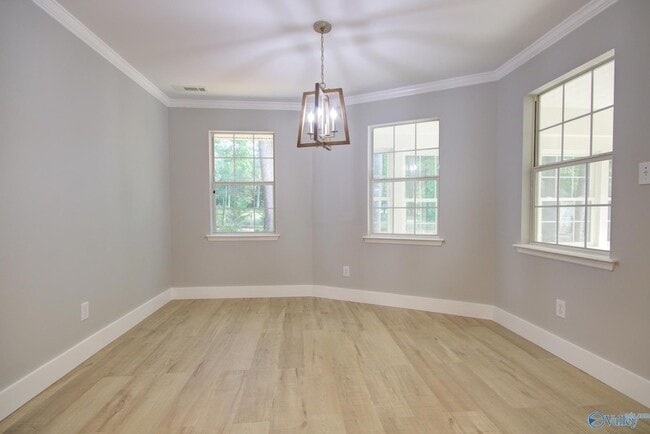 Building Photo - 205 Jarrett Ln