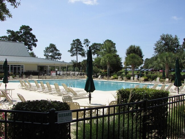 Building Photo - 3 Bedroom 2 Bathroom with a  Bonus Room  House in Winding River Plantation