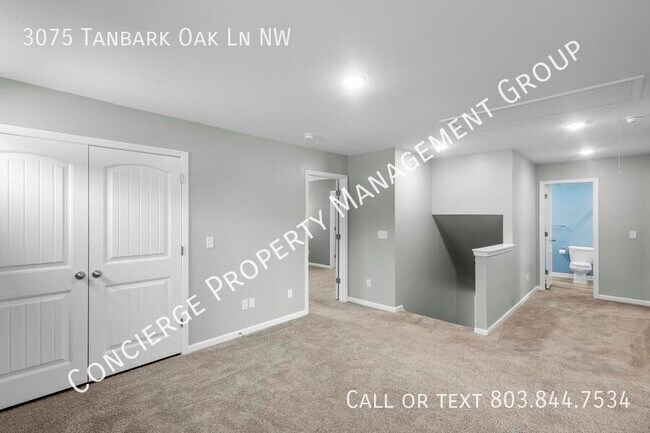 Building Photo - 3075 Tanbark Oak Ln NW