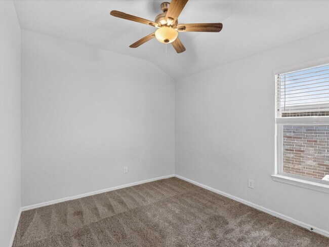 Building Photo - 2225 Blythwood Trail