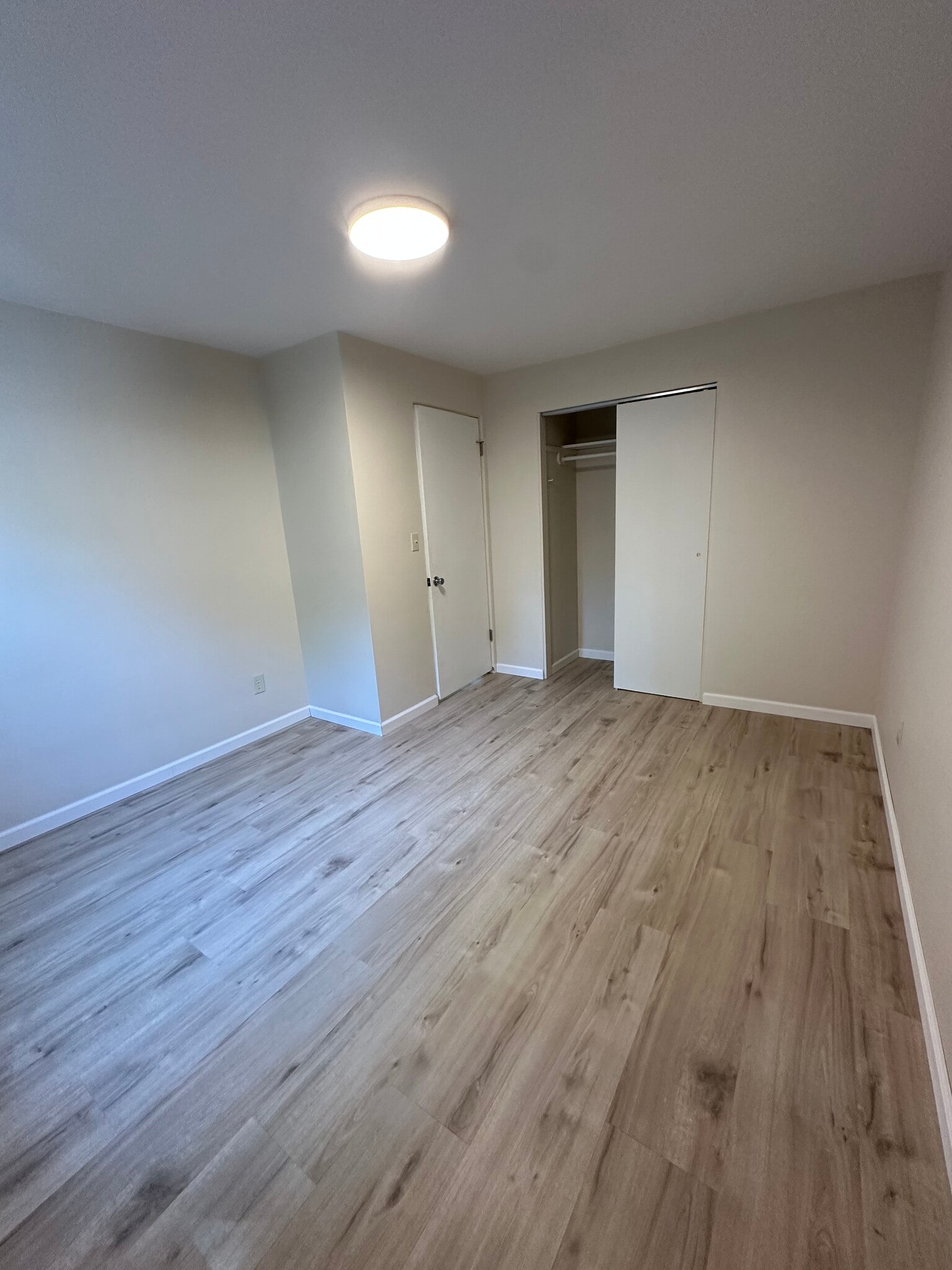 BEDROOM #1 - 2218 Midland Dr