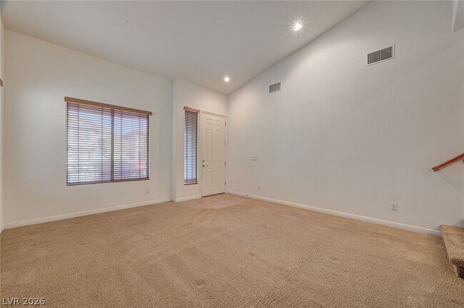 Building Photo - 5921 Altissimo St