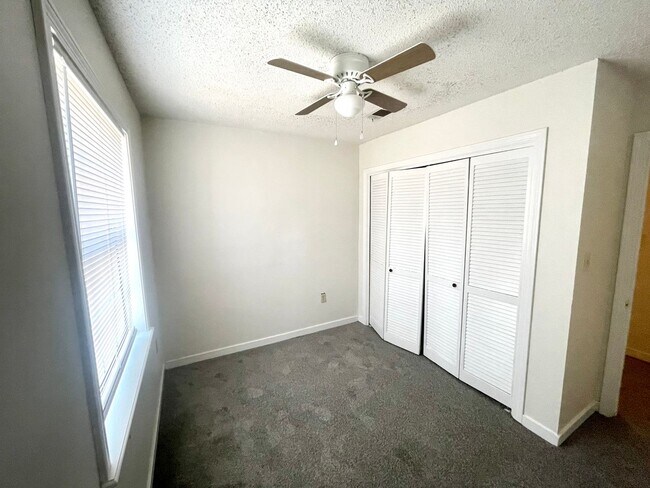 Building Photo - 203 Lindale St