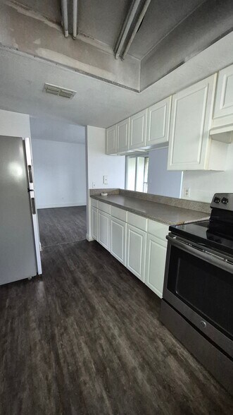 Building Photo - 9924 Sweepstakes Ln
