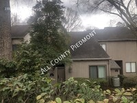 Building Photo - 43 Old Post Rd