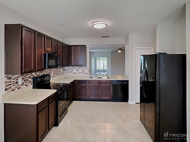 Building Photo - 518 Squires Grove Dr