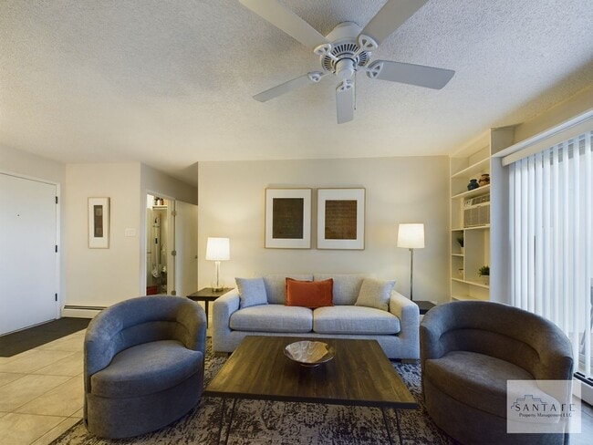 Building Photo - Gorgeous Ground Level Condo at Los Arroyos across from Hospital