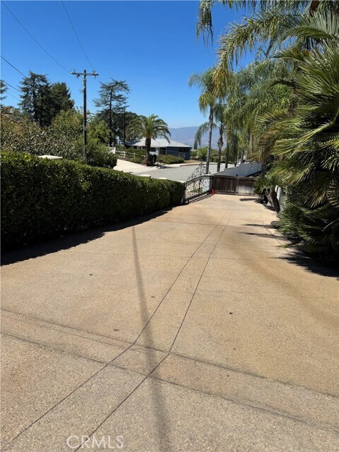 Primary Photo - 671-671 E Sunset Dr N