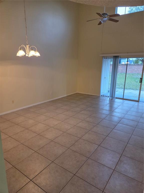 Building Photo - 14520 Laguna Beach Cir