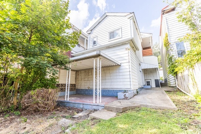 Building Photo - 626 Excelsior St