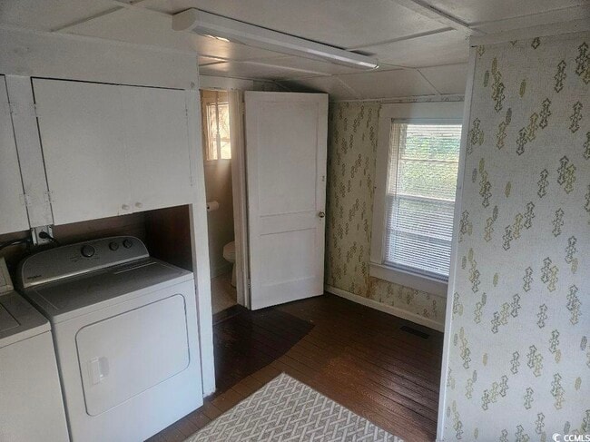 Building Photo - 3490 Cates Bay Hwy