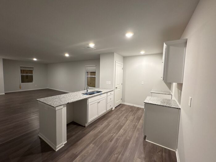 Building Photo - 4035 Highland Ave