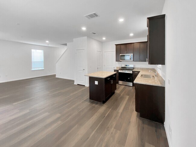 Building Photo - 11602 Braemar Village Dr