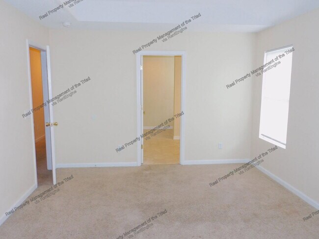Building Photo - 3096 Canterbury Park Dr