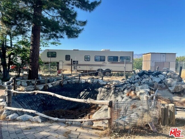 Building Photo - 49750-49753 3 Points Rd