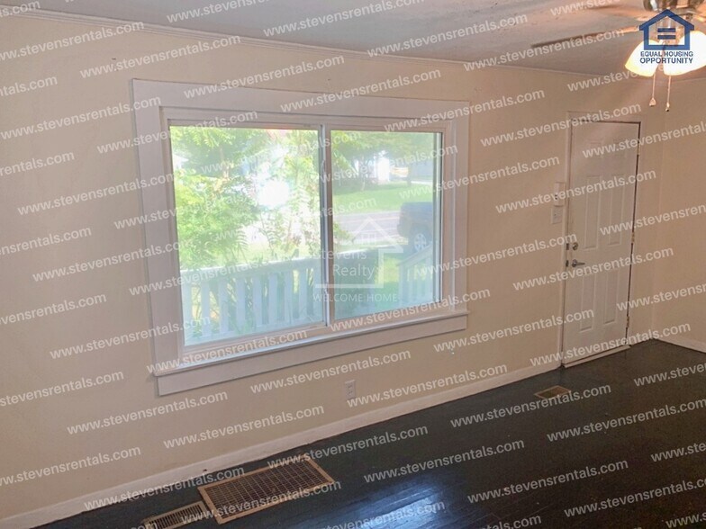 Building Photo - 3427 S Haven Rd