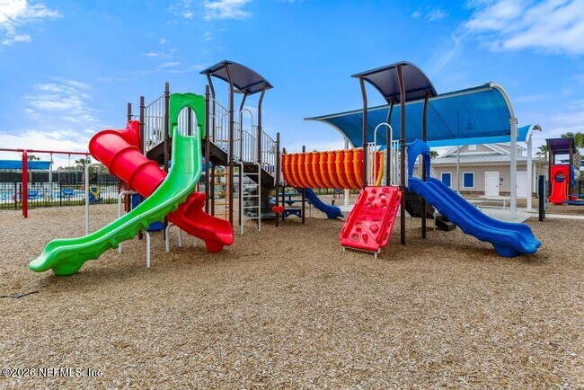 Building Photo - 368 Woods Ln