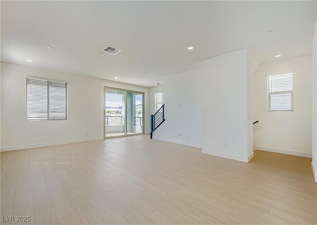 Building Photo - 11737 Stone Curlew Ave