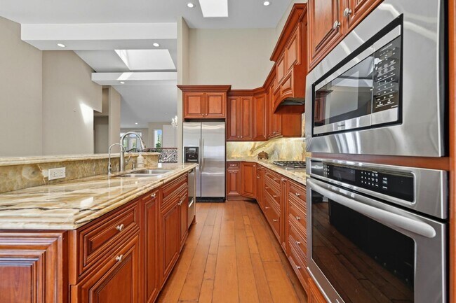 Building Photo - 4911 Amador Dr