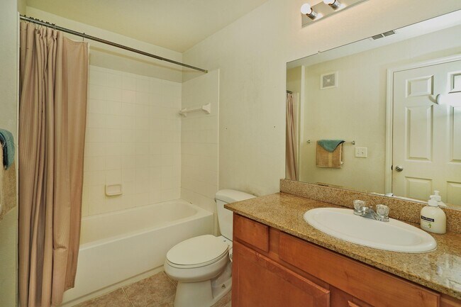 Building Photo - 3562 D'Avinci Way