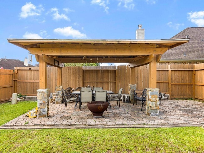 Building Photo - 21402 Hannover Forest