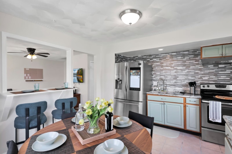 Building Photo - 3333 Dresden St